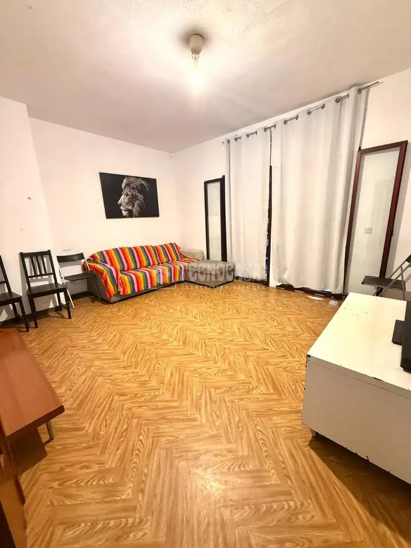 Sala d'estar de Pis en venda en Madrid
