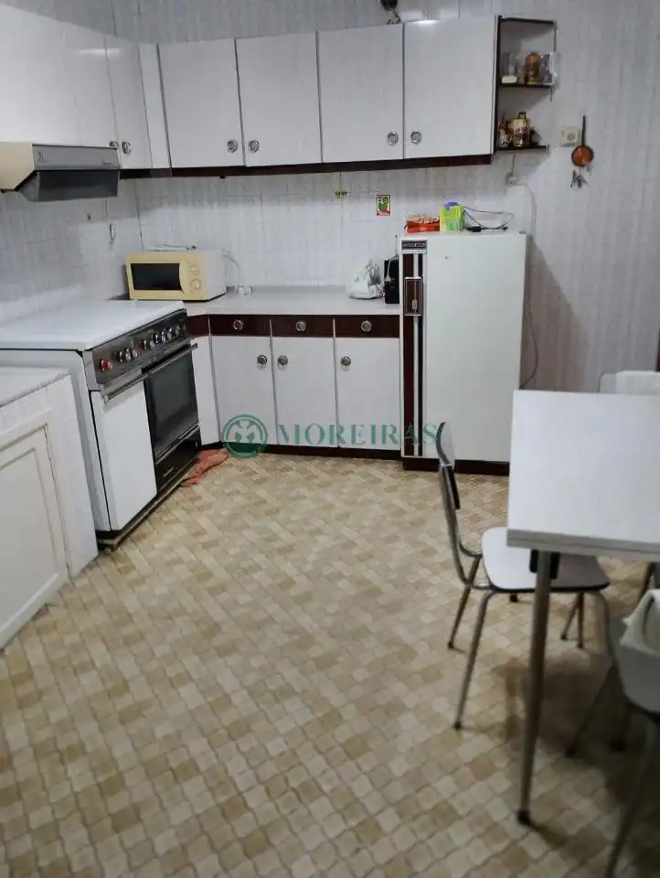 Cocina de Piso en venta en Ourense Capital  con Calefacción y Terraza