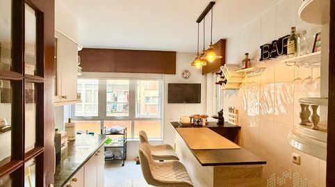 Foto 4 de Piso en venta en Avenida Rosalía de Castro, O Milladoiro, Ames