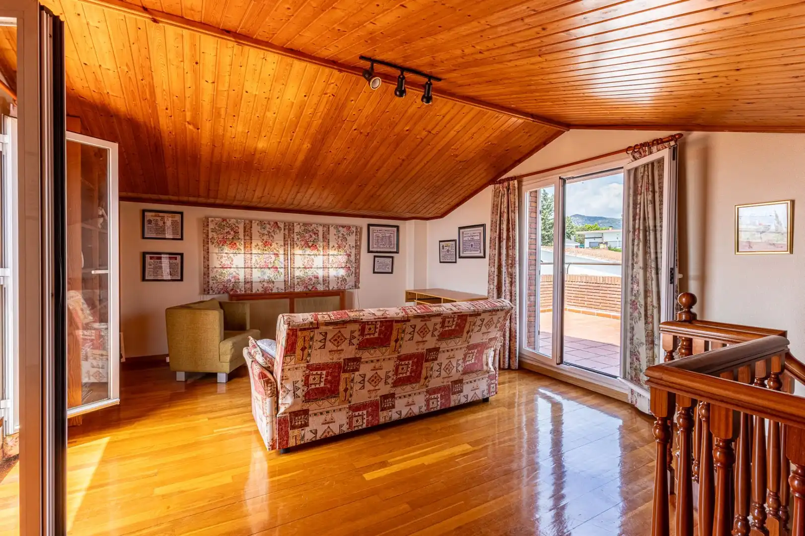 Sala d'estar de Casa o xalet en venda en El Masnou amb Calefacció, Jardí privat i Terrassa