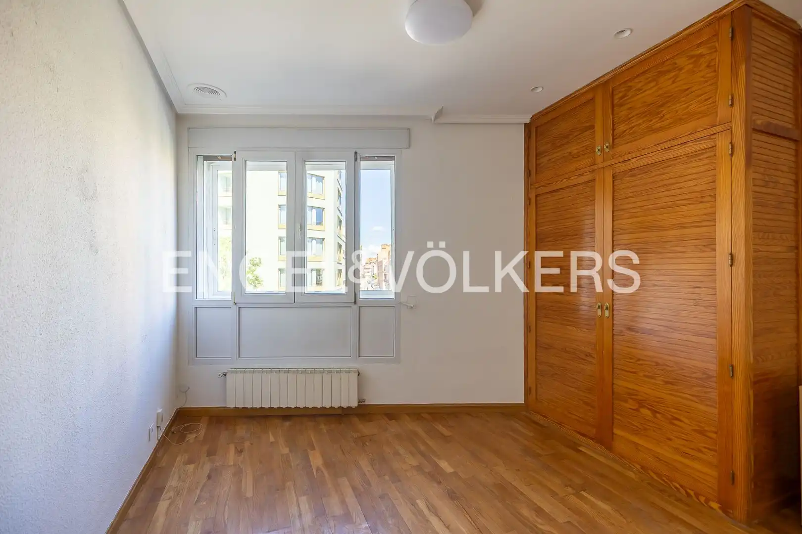 Flat for rent in Madrid  with Heating