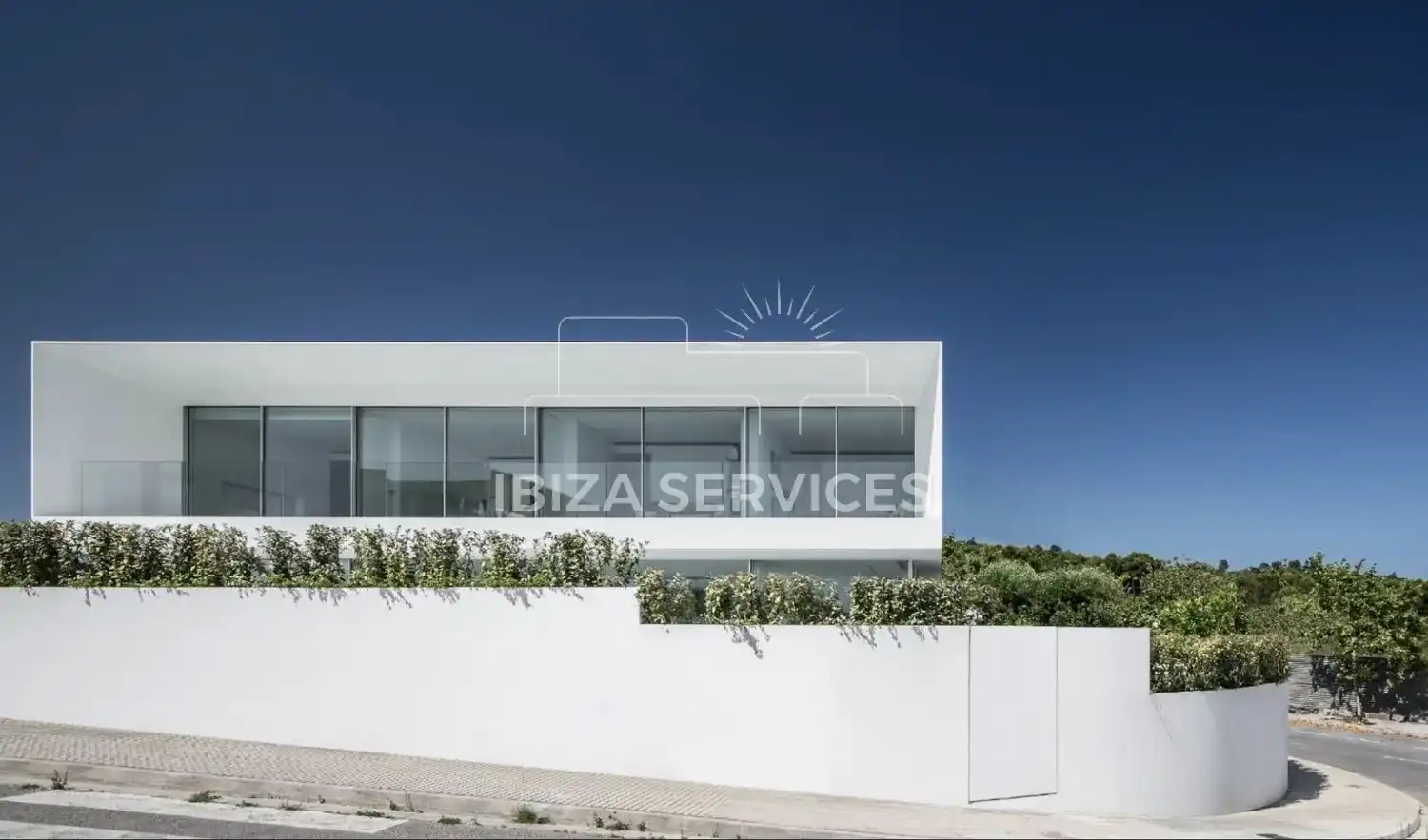 Vista exterior de Casa o chalet de alquiler en Santa Eulària des Riu con Aire acondicionado, Jardín privado y Piscina