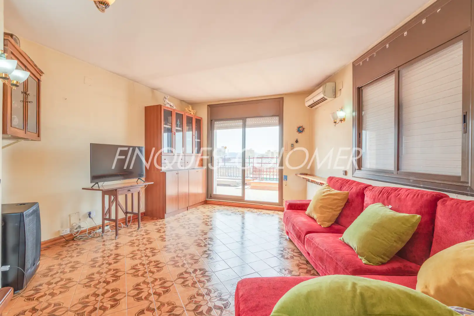 Sala de estar de Ático en venta en Rubí con Calefacción, Terraza y Horno