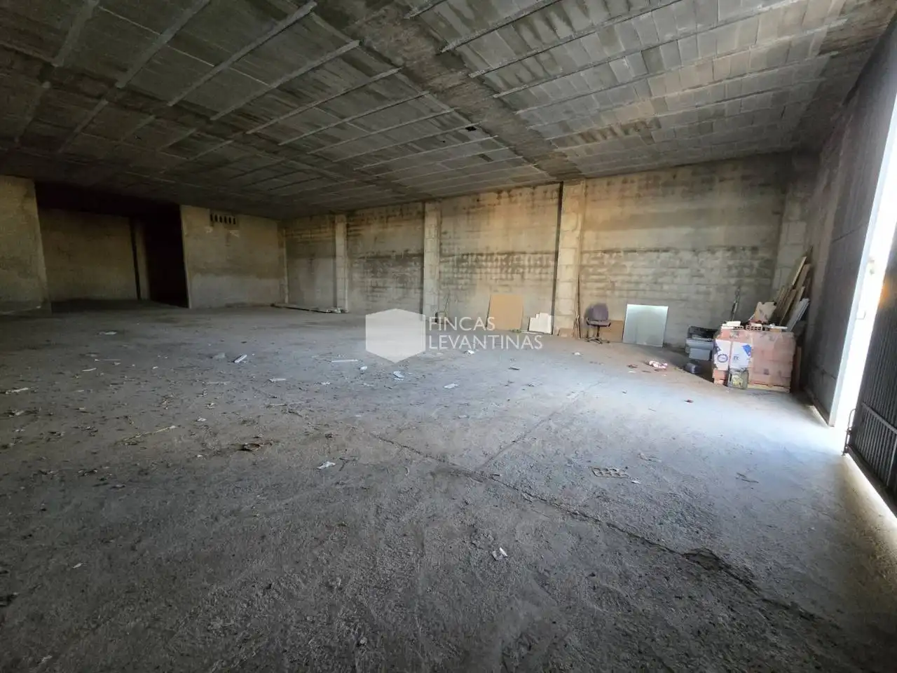 Nave industrial en venta en Calle Río Turia, imagen 2