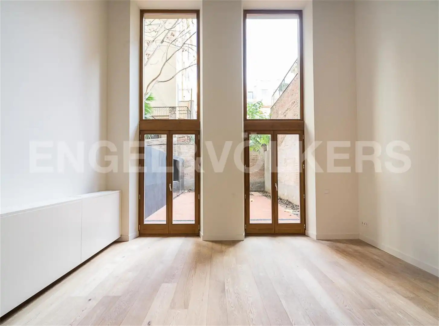 Planta baja en venta en Dreta de l'Eixample
