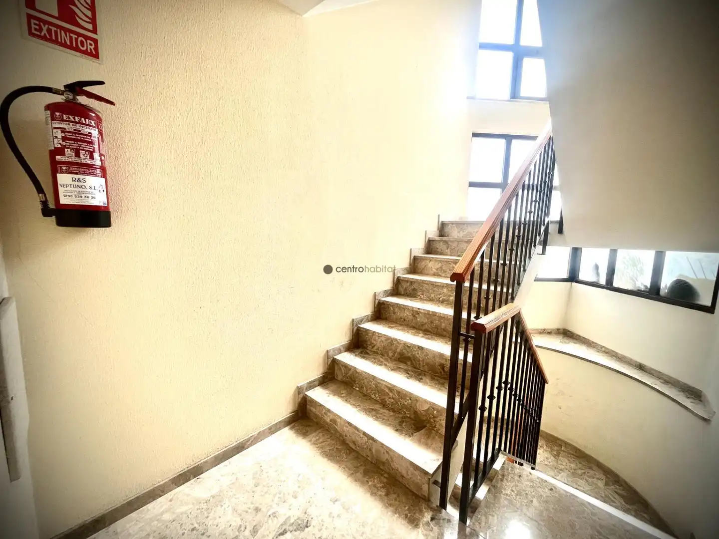 Piso en venta en Petrer con Aire acondicionado, Terraza y Trastero