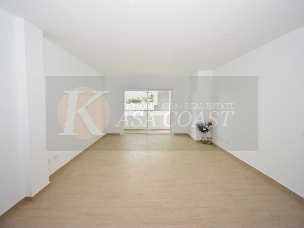 Living room of Flat for sale in Fuengirola  with Air Conditioner and Terrace