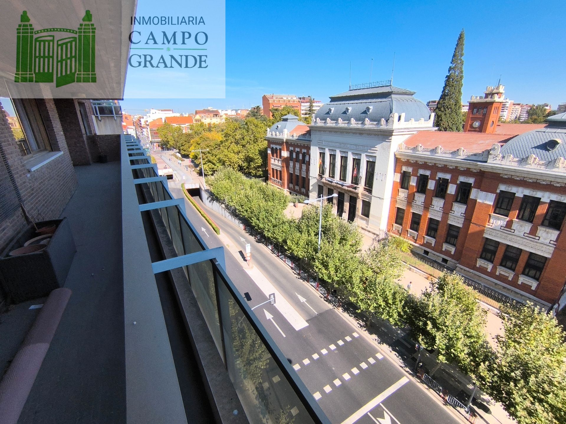 Flat for sale in Avenida República Argentina, Campo de la Juventud