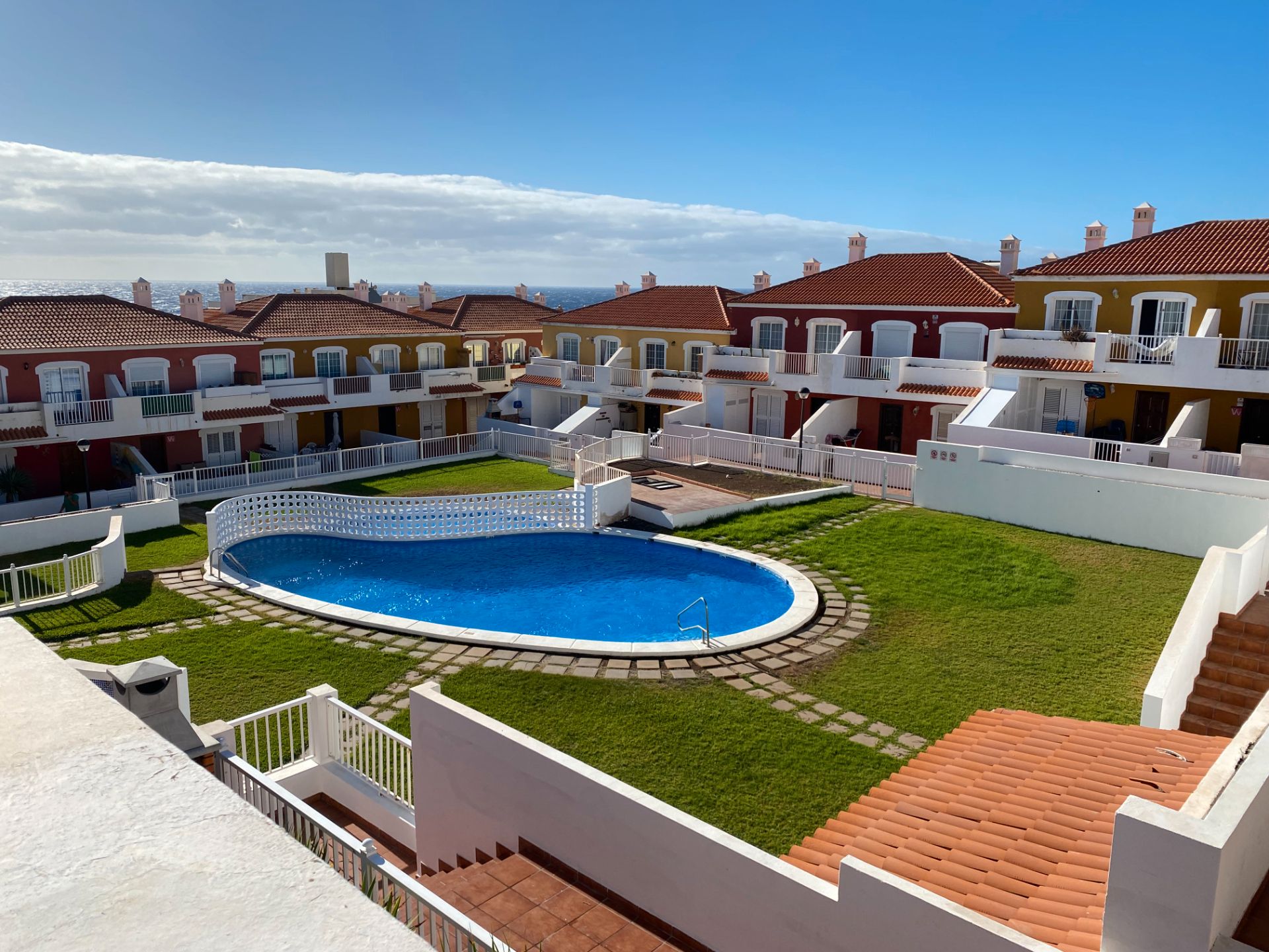 Piscina de Apartament en venda en Arico amb Moblat i Piscina comunitària