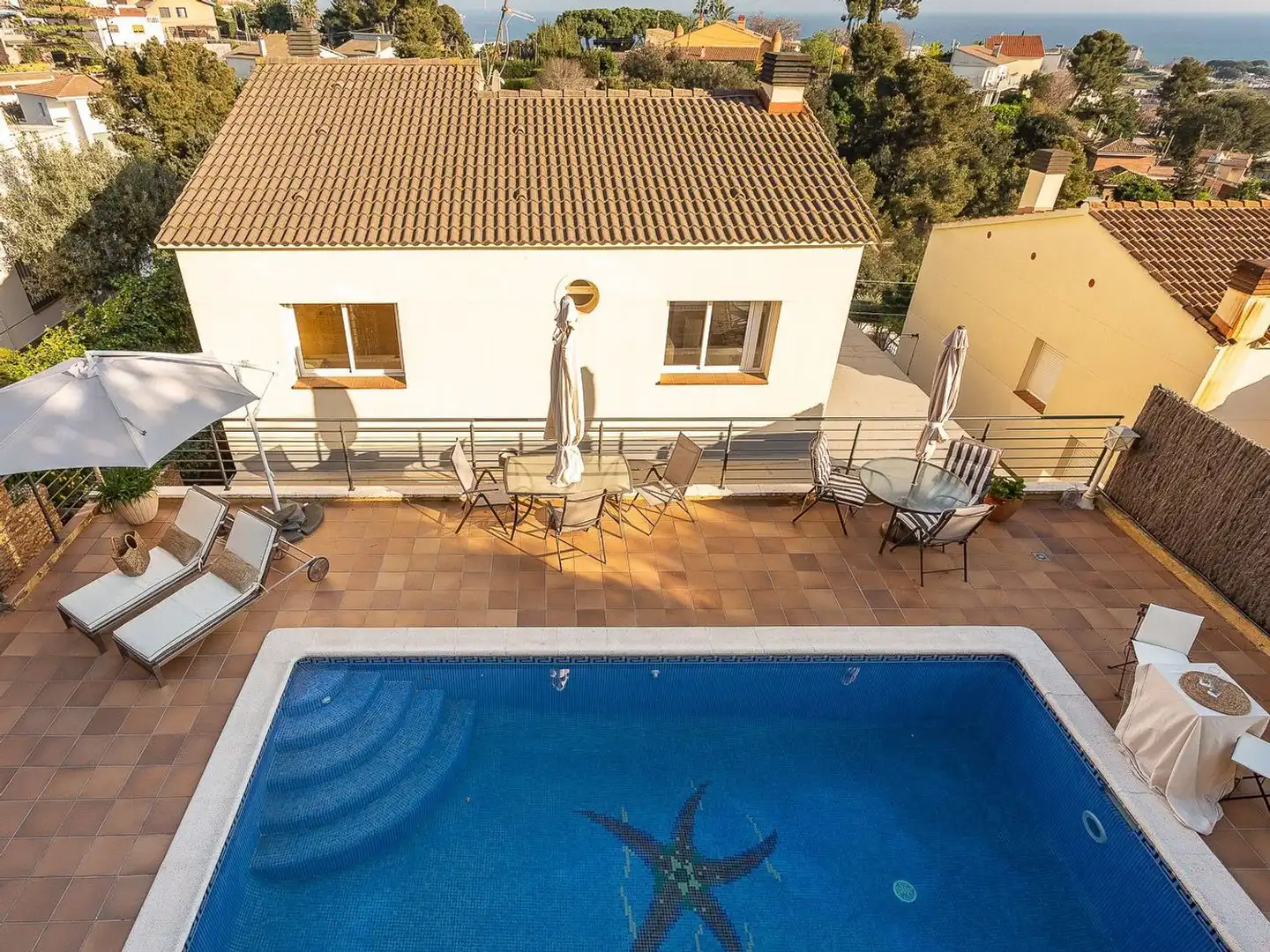 Piscina de Casa o chalet en venta en Santa Susanna con Aire acondicionado, Jardín privado y Terraza
