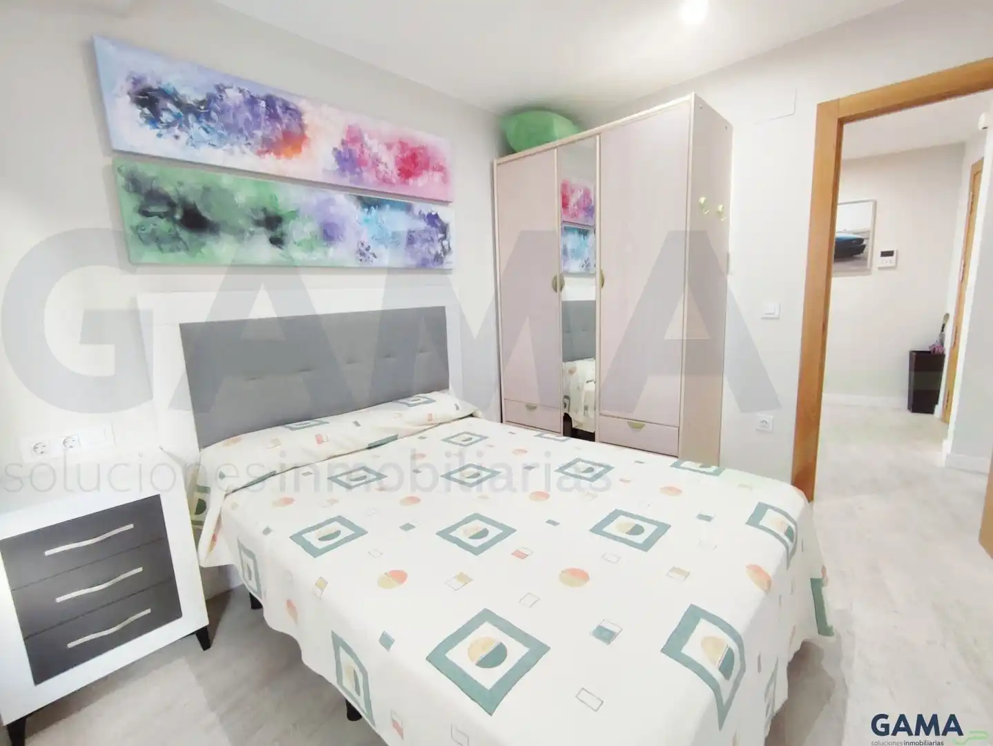 Dormitori de Apartament de lloguer en Alzira amb Aire condicionat i Moblat