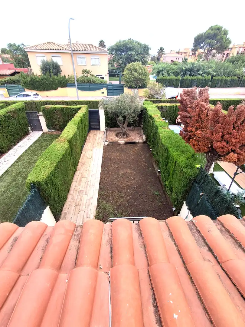Jardí de Casa adosada en venda en Mont-roig del Camp amb Aire condicionat, Jardí privat i Terrassa