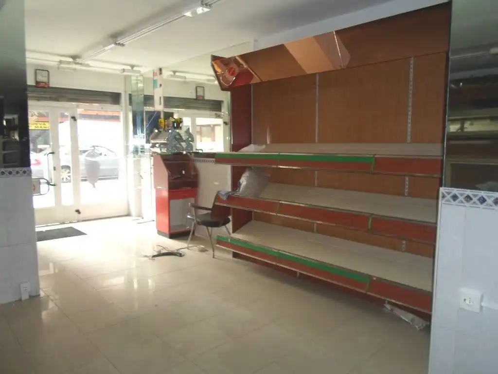 Local comercial en venta en Santander - calle alféreces provisionales, imagen 2