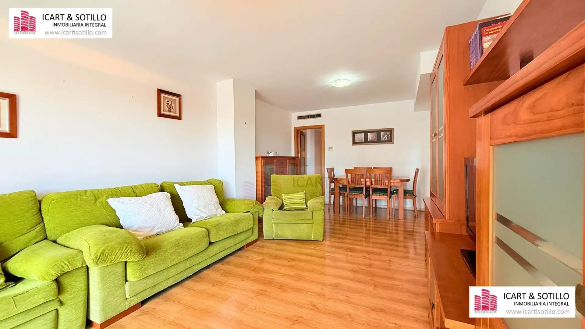 Sala d'estar de Pis en venda en Vinaròs amb Aire condicionat, Calefacció i Parquet