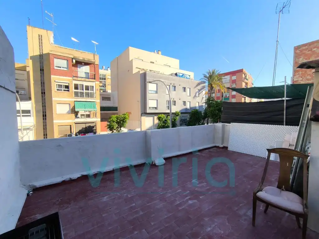 Vista exterior de Casa o chalet en venta en Paterna con Balcón
