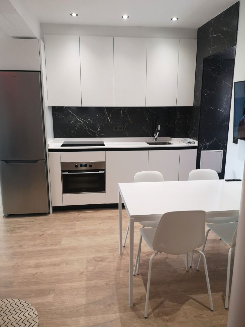 Cuina de Pis de lloguer en Salamanca Capital amb Calefacció, Moblat i Forn