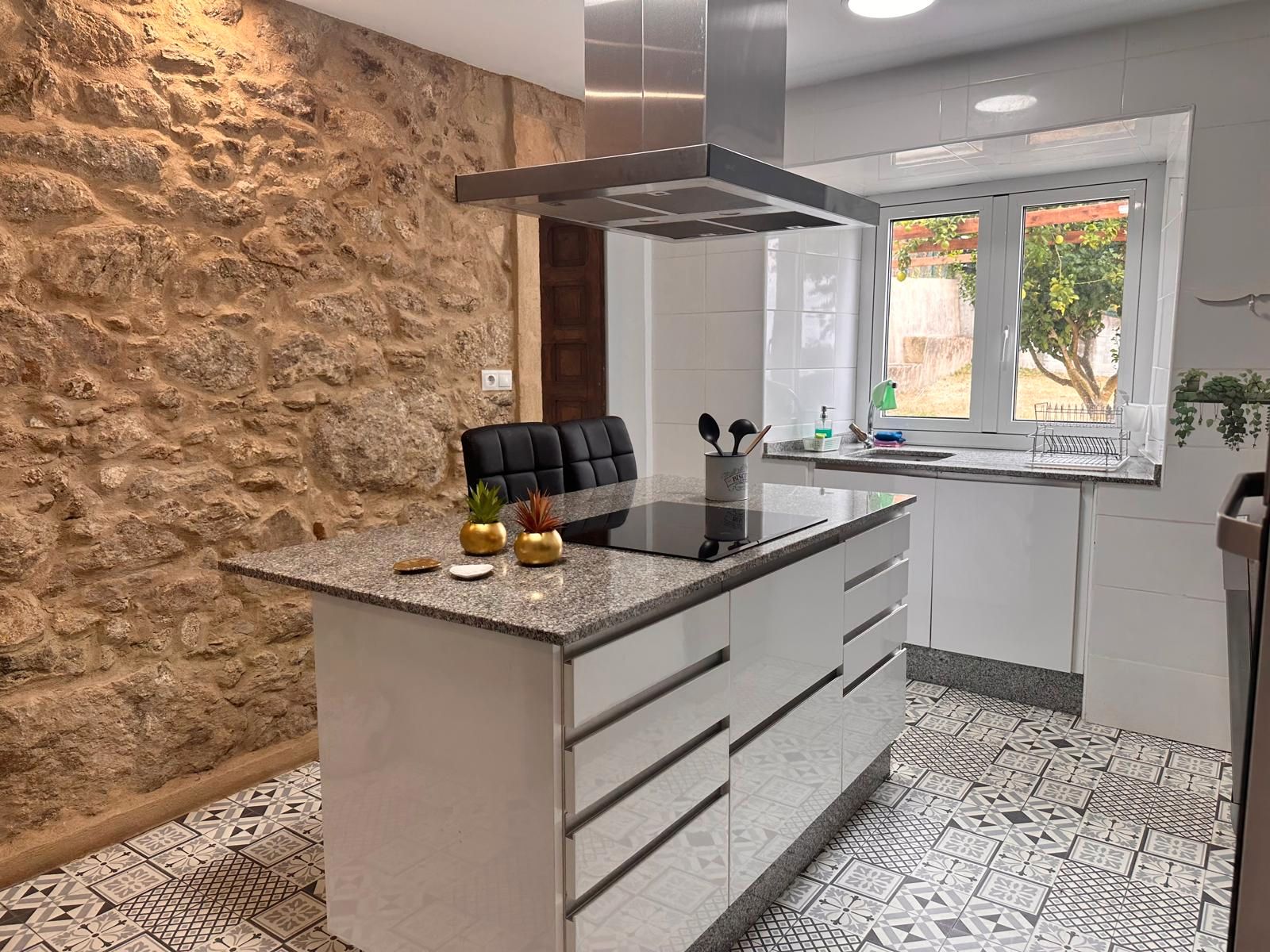 Kitchen of House or chalet for sale in Boqueixón  with Heating, Private garden and Furnished