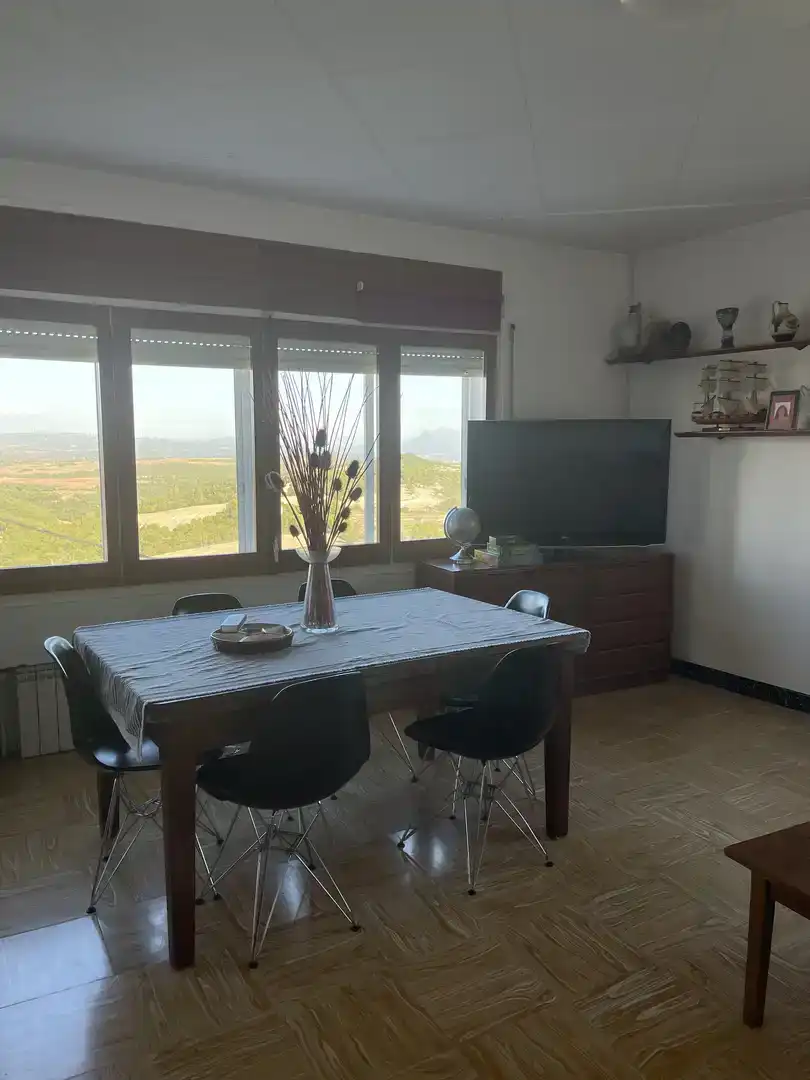 Comedor de Piso en venta en Montmaneu con Trastero, Amueblado y Balcón