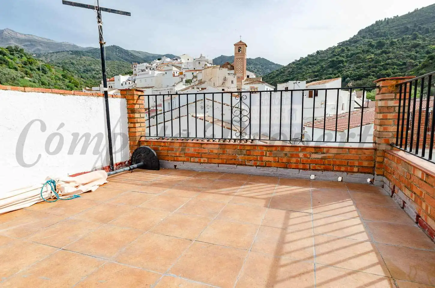 Terraza de Casa adosada en venta en Salares con Terraza y Amueblado
