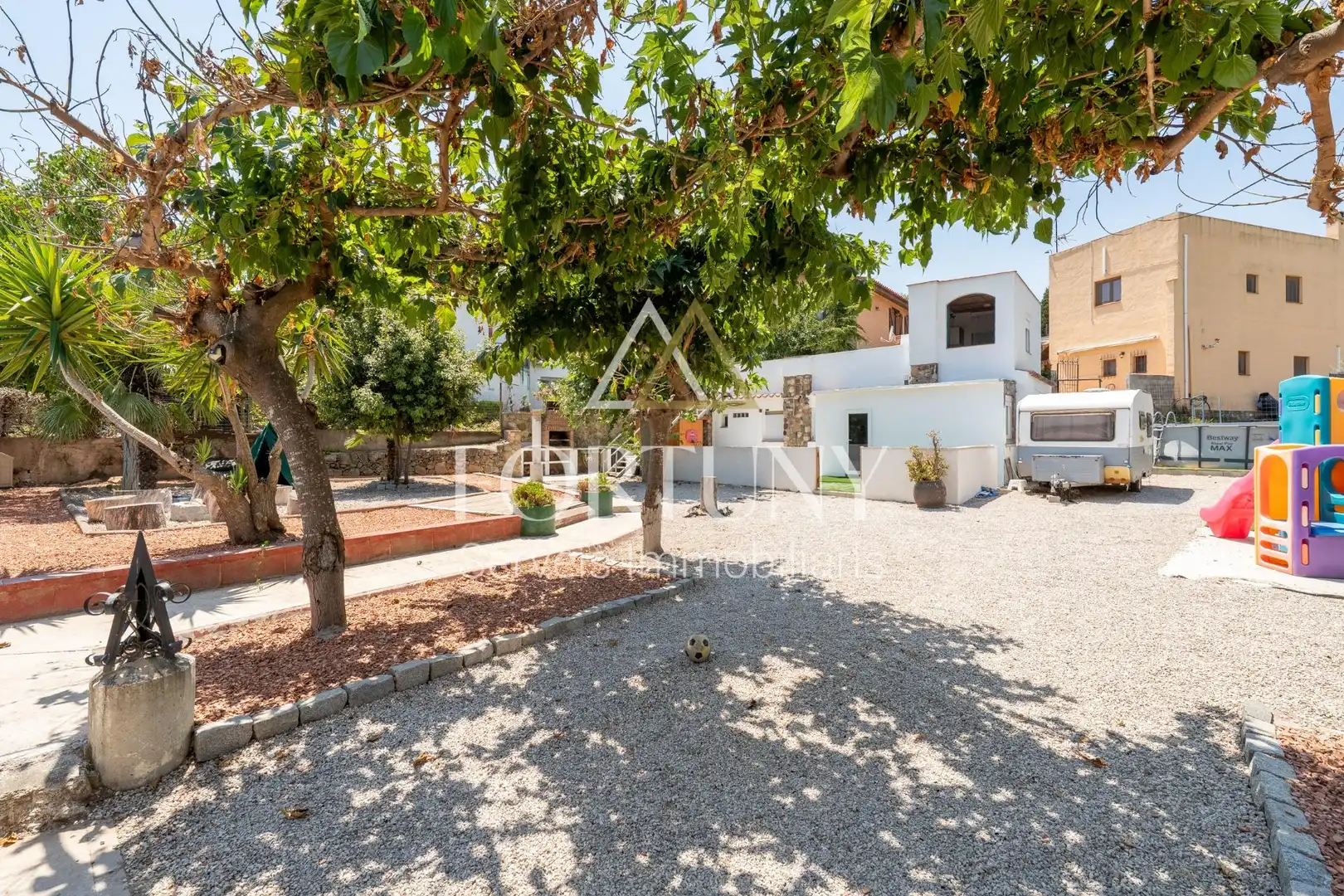 Vista exterior de Casa o chalet en venta en L'Albiol con Aire acondicionado, Jardín privado y Terraza
