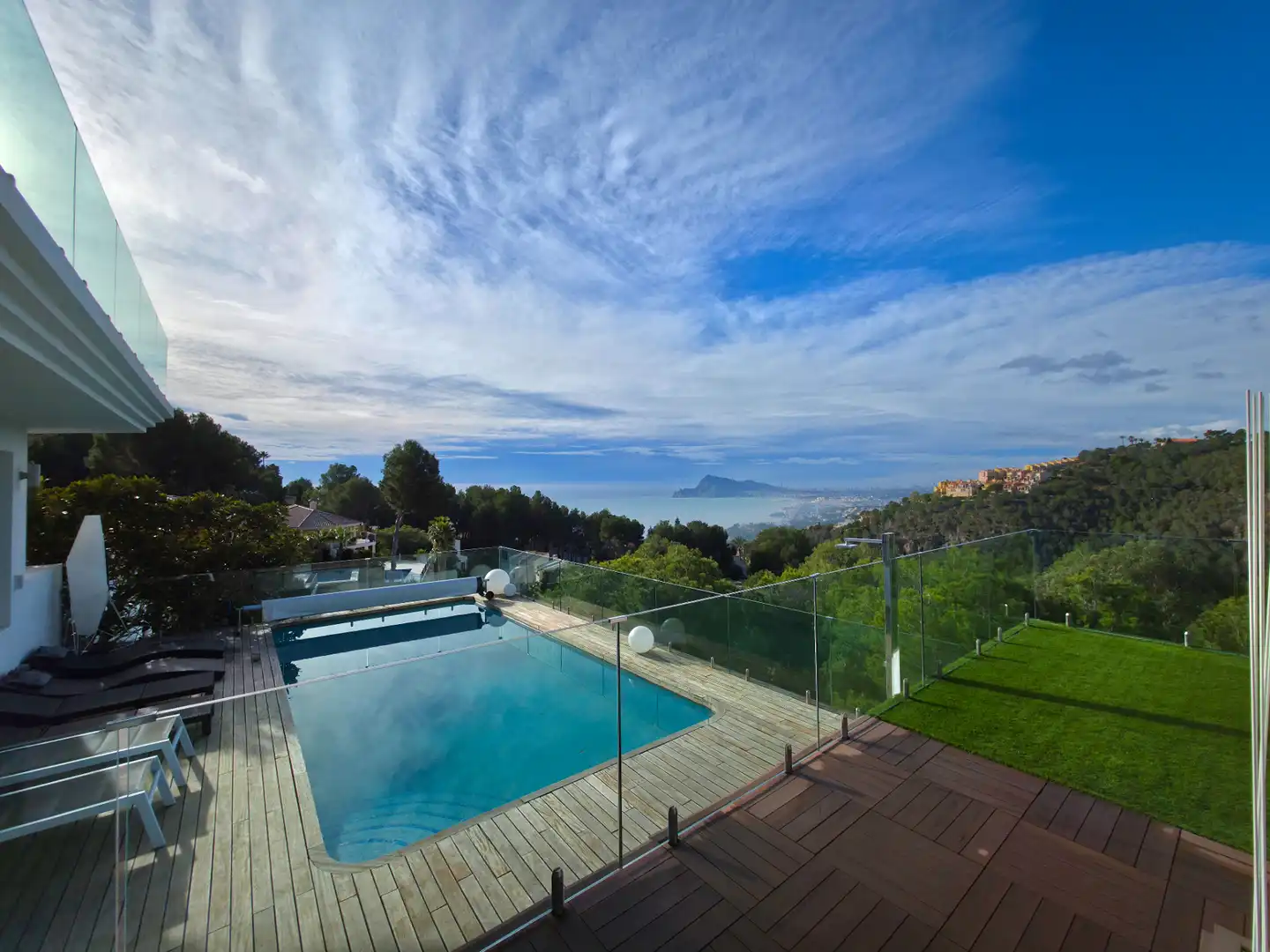 Chalet con terraza en venta en Calle Alemania 733, imagen 4
