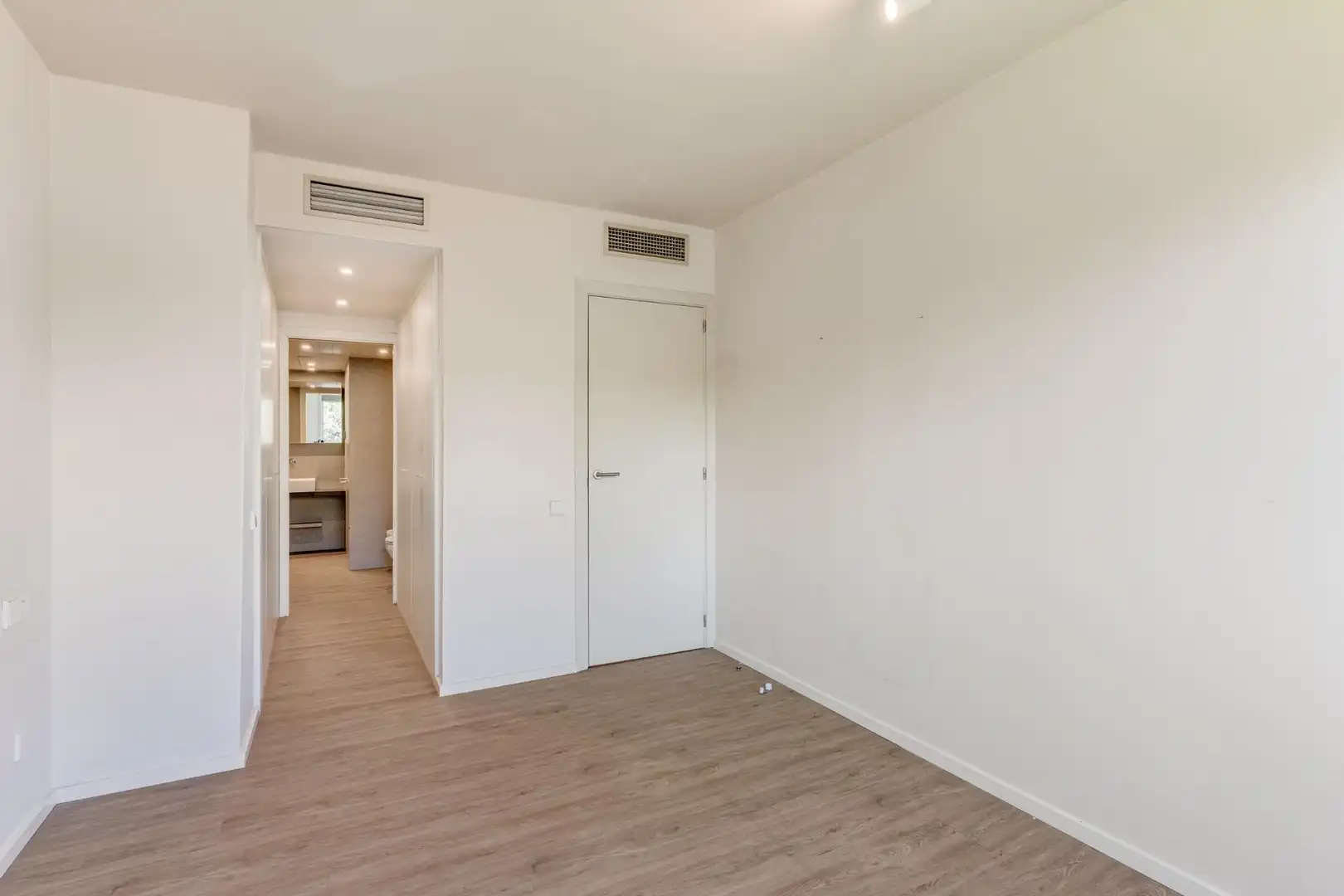 Bedroom of Flat for rent in Barcelona  with Air Conditioner, Heating and Parquet flooring
