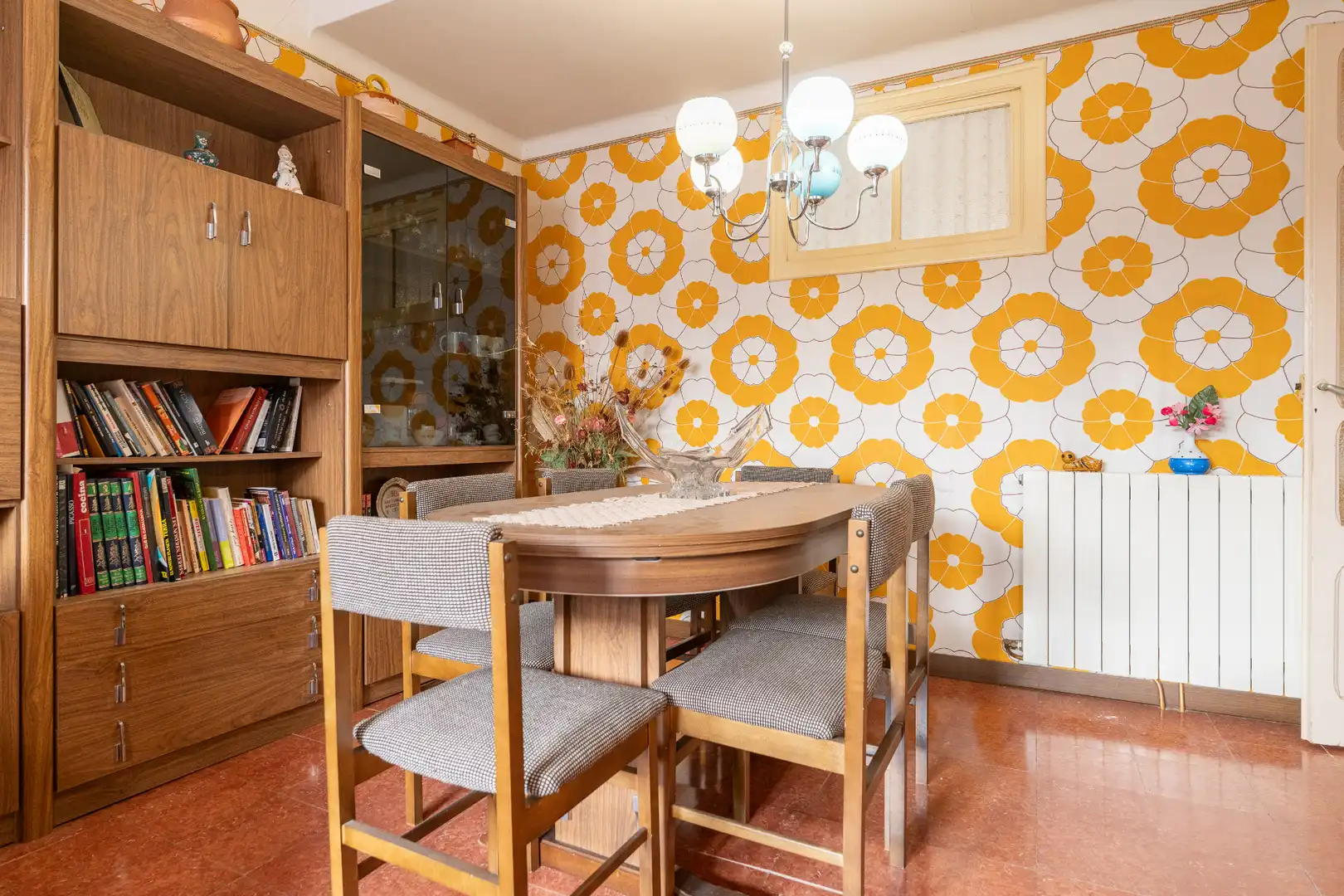 Menjador de Casa o xalet en venda en Els Guiamets amb Aire condicionat, Jardí privat i Terrassa