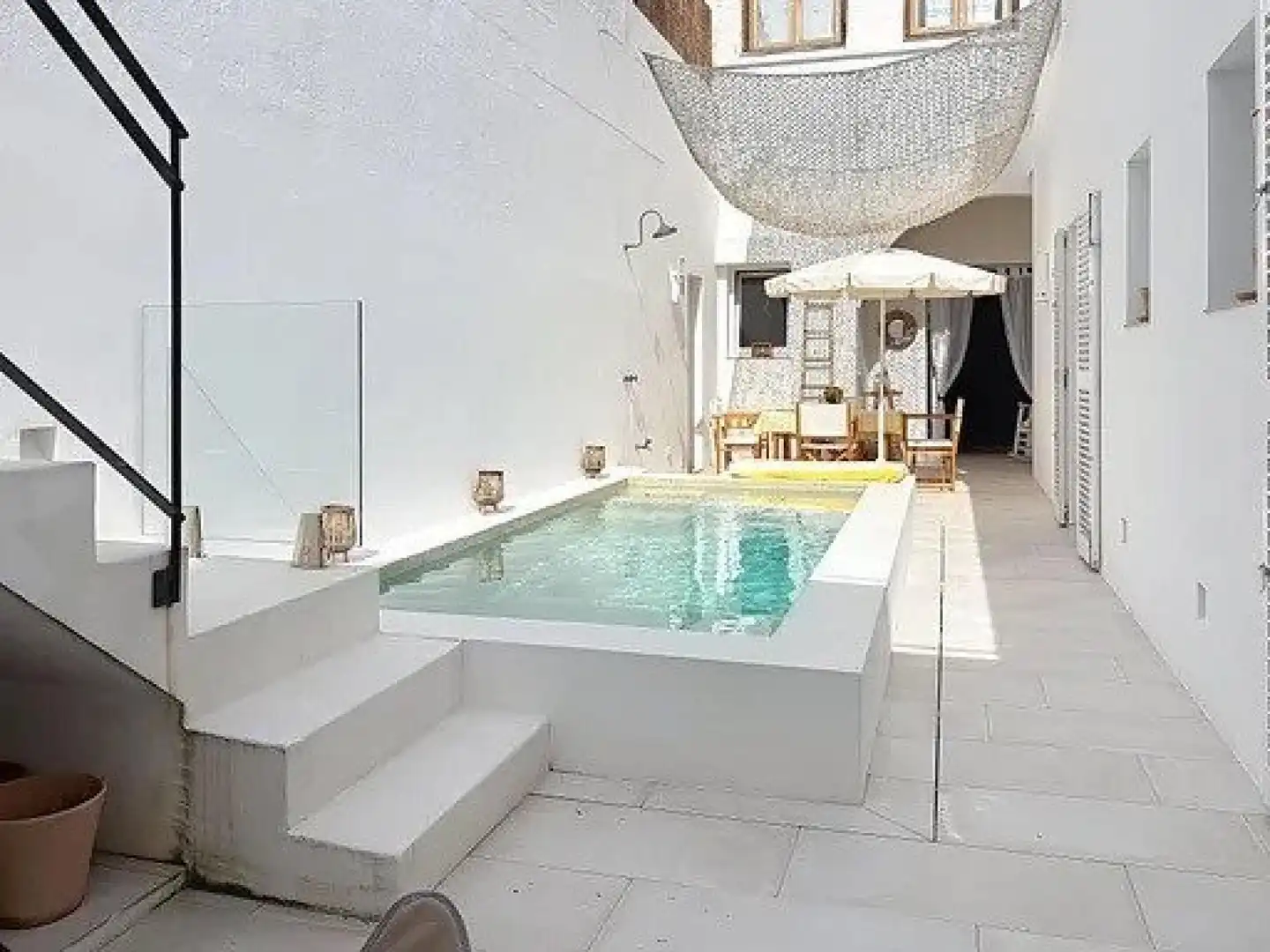 Piscina de Casa adosada en venta en Ciutadella de Menorca con Aire acondicionado, Calefacción y Terraza