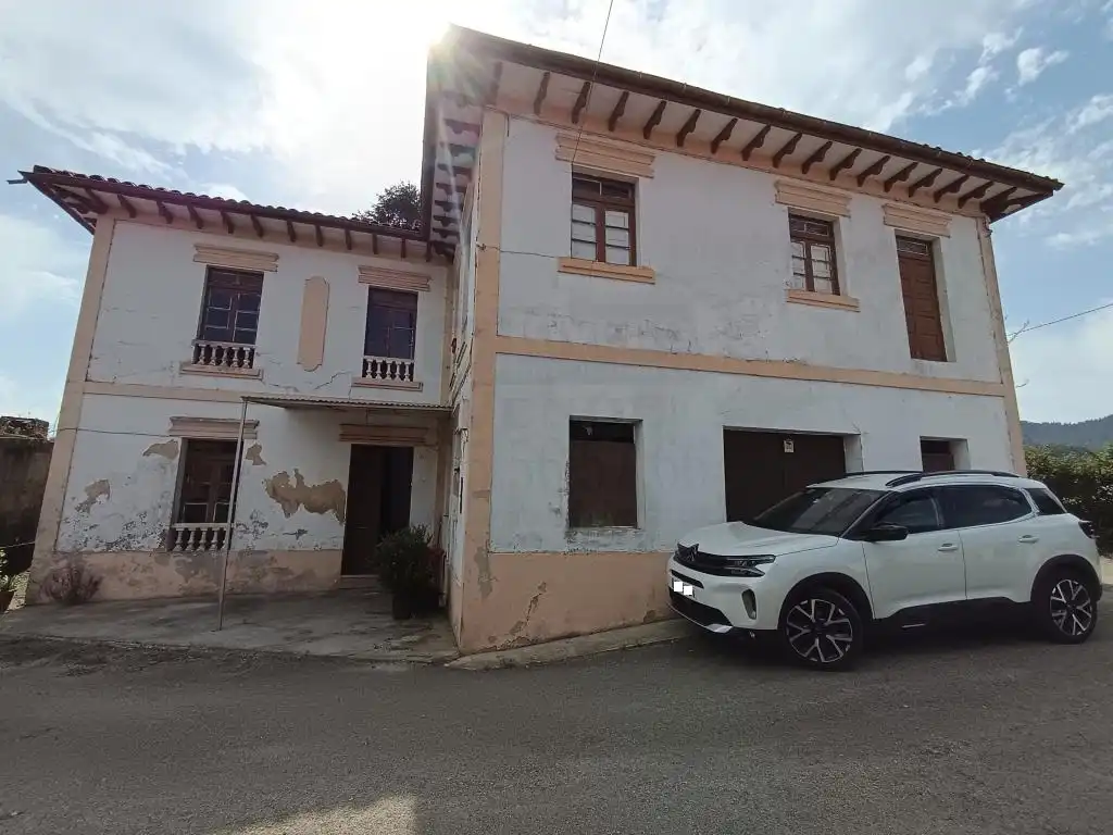 Vista exterior de Casa o xalet en venda en Llanera amb Moblat