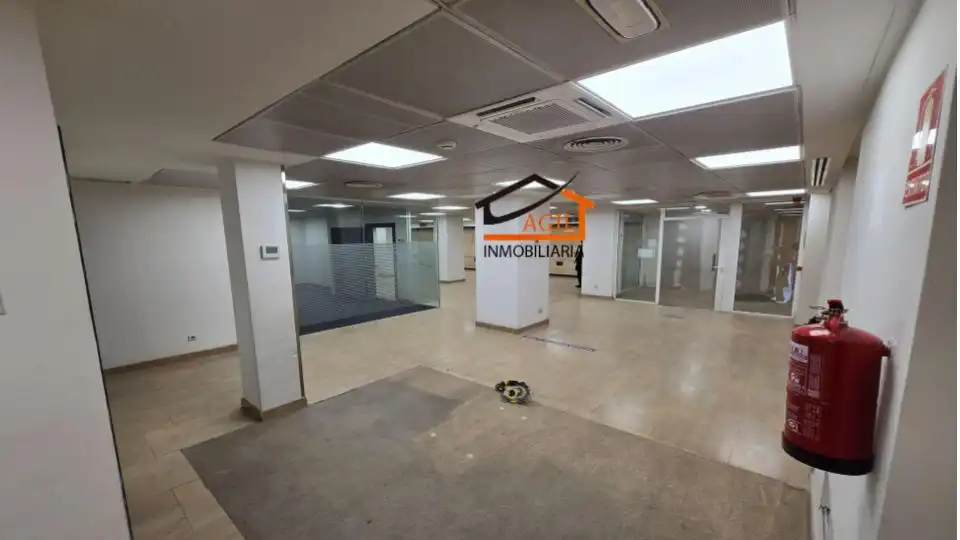 Commercial properties for rent in Leganés  with Air Conditioner, Heating and Alarm