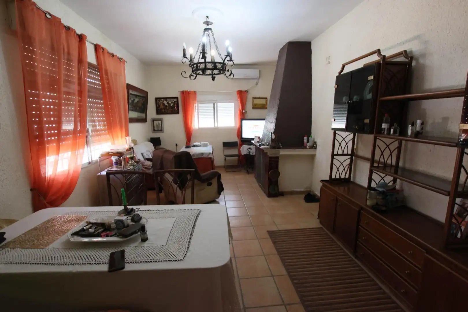 Sala d'estar de Finca rústica en venda en Badajoz amb Traster i Piscina