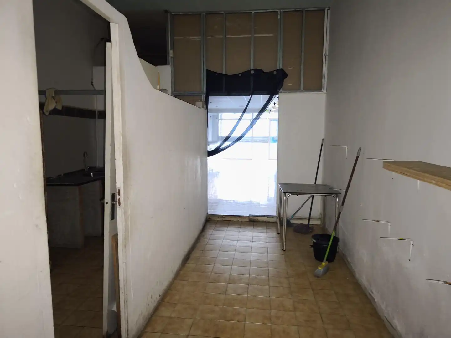 Local comercial en venda a Zona Hospital, imagen 12