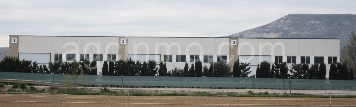 Vista exterior de Nau industrial de lloguer en Corcos