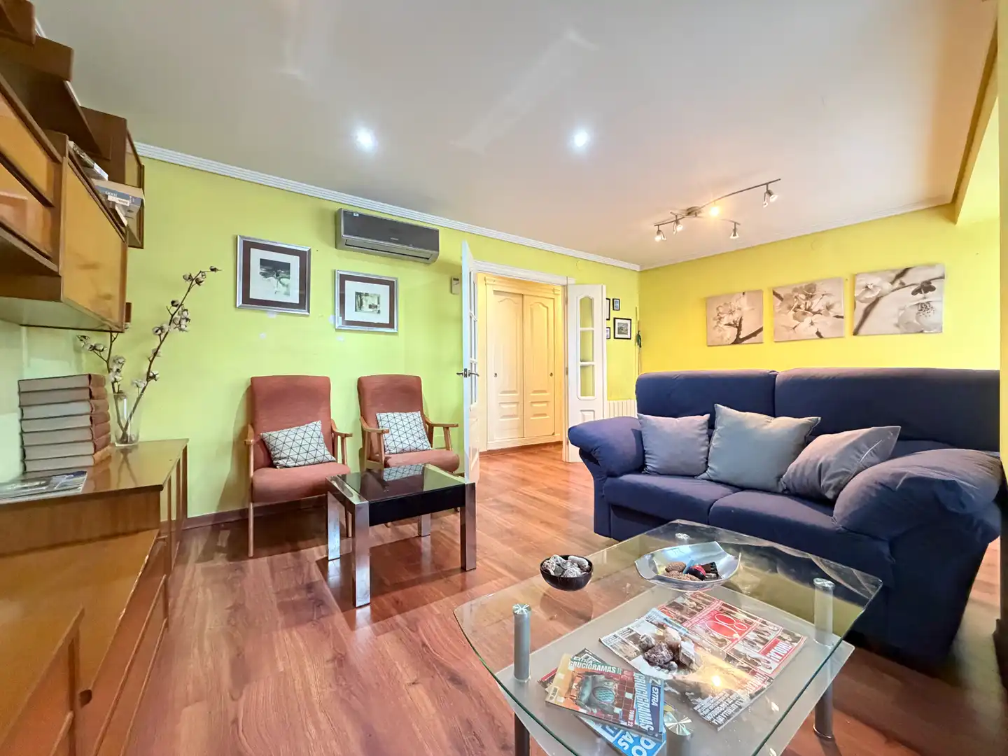 Sala de estar de Piso en venta en Castellón de la Plana / Castelló de la Plana con Aire acondicionado, Calefacción y Parquet