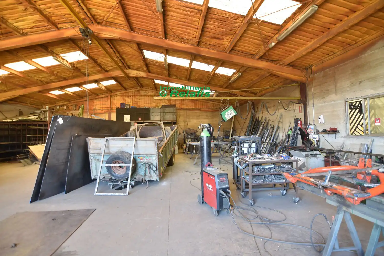 Industrial buildings for sale in Robleda