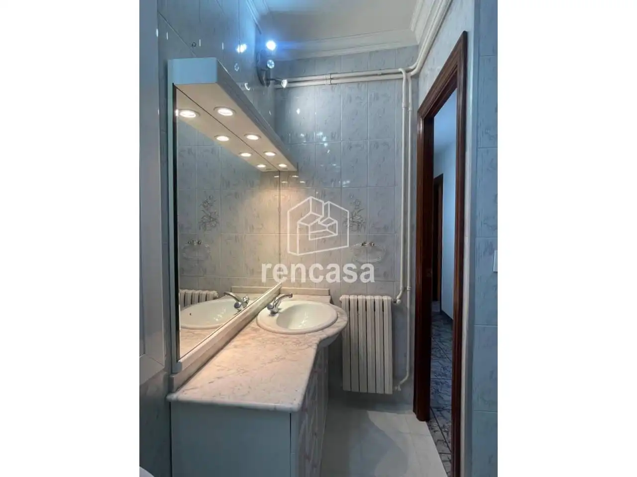 Bathroom of Attic for sale in Lleida  with Air Conditioner, Heating and Terrace