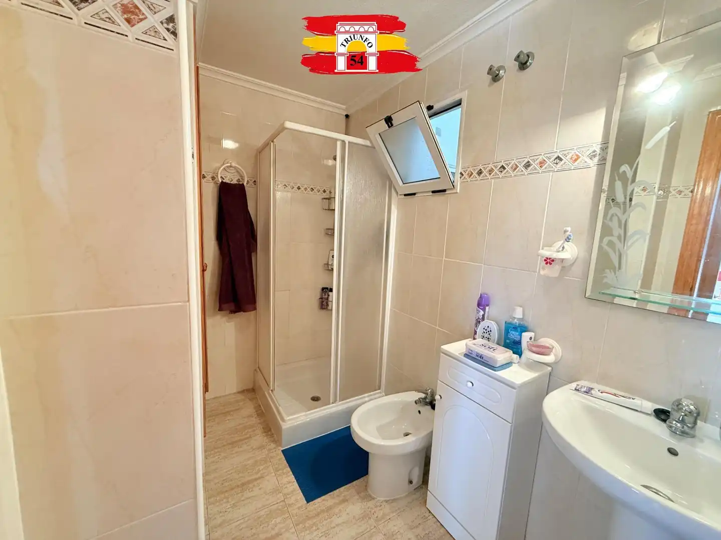 Baño de Piso en venta en Pilar de la Horadada con Jardín privado, Trastero y Amueblado