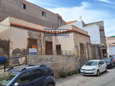 Terreni e lotti in vendita a Adra