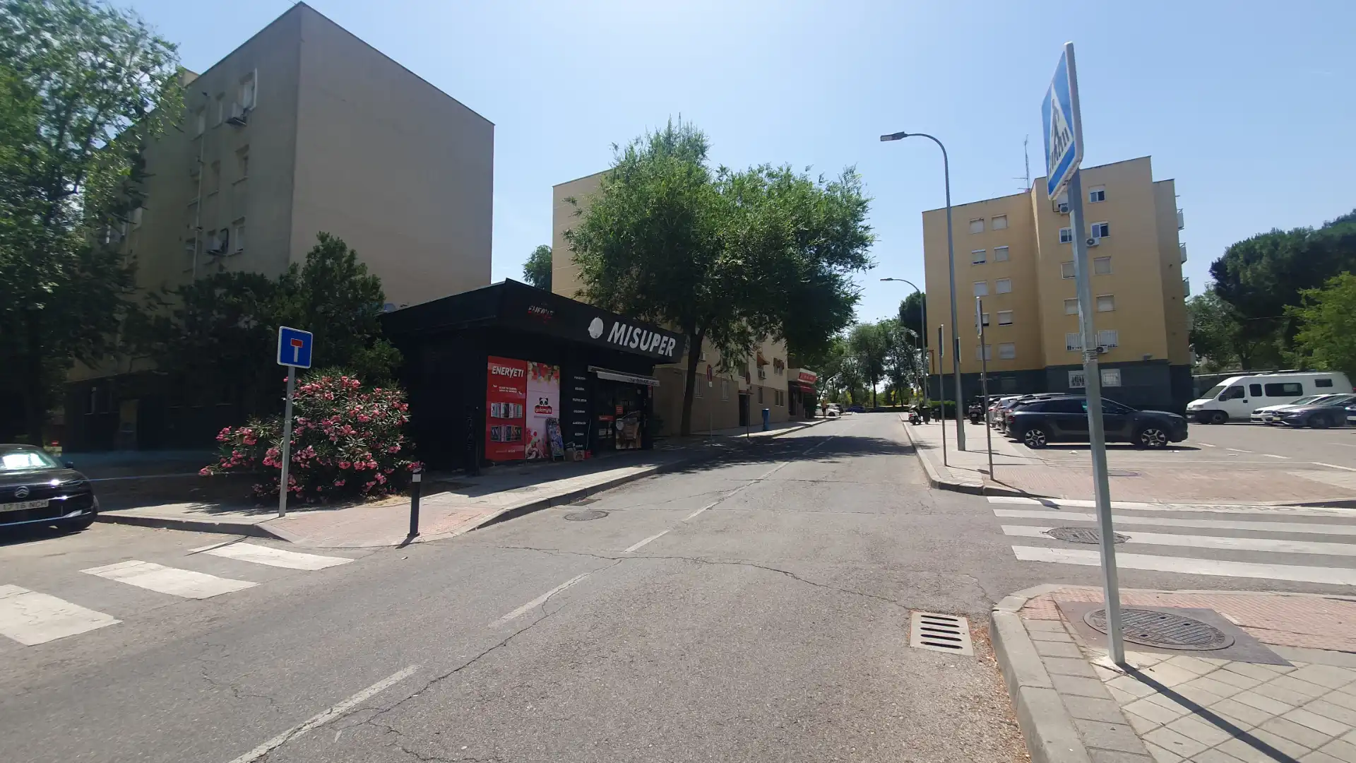Vista exterior de Pis en venda en Madrid amb Calefacció, Moblat i Forn