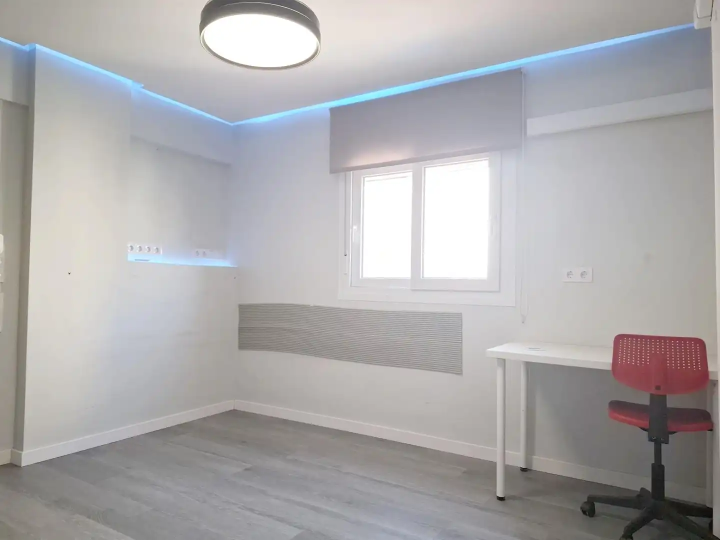 Bedroom of Flat for sale in Málaga  with Air Conditioner and Furnished