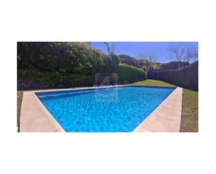 Piscina de Pis de lloguer en Castell-Platja d'Aro amb Piscina i Moblat