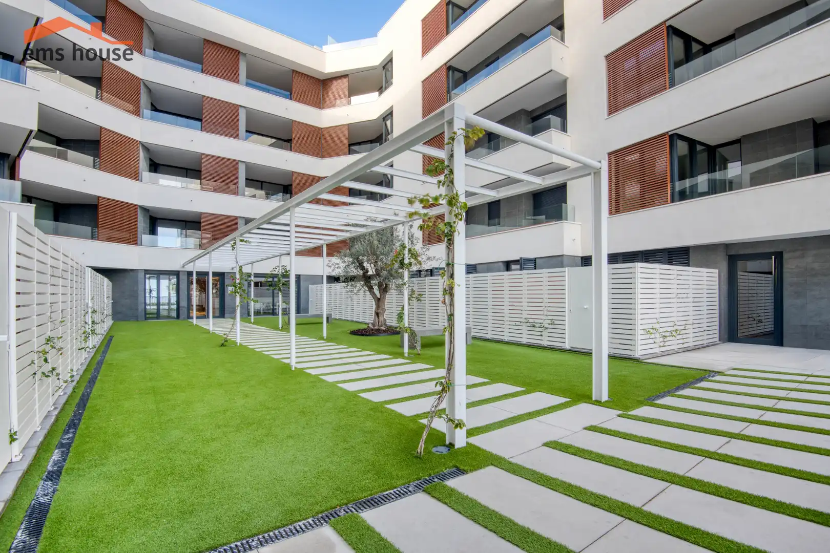 Piano terra di nuova costruzione con piscina in vendita a Passeig de Josep Mundet 9, imagen 20