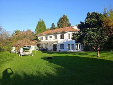 Casa amb jardí en venda a Bergondo