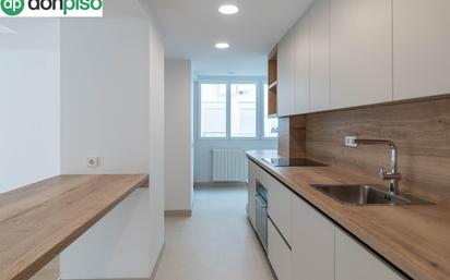 Kitchen of Flat for sale in  Granada Capital  with Air Conditioner, Heating and Terrace