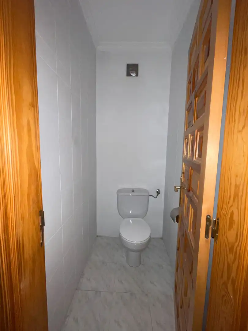 Baño de Oficina de alquiler en Alcalá de Henares