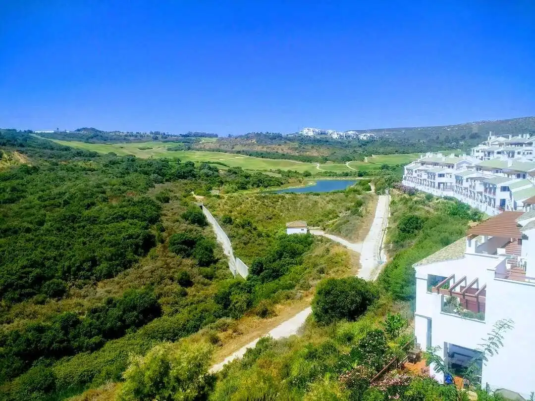 Außenansicht von Dachboden zum Verkauf in La Alcaidesa mit Klimaanlage, Heizung und Terrasse