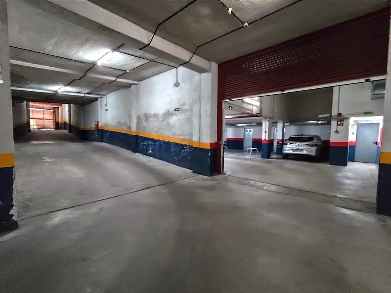 Garage for sale in Amigos Del País, Centro