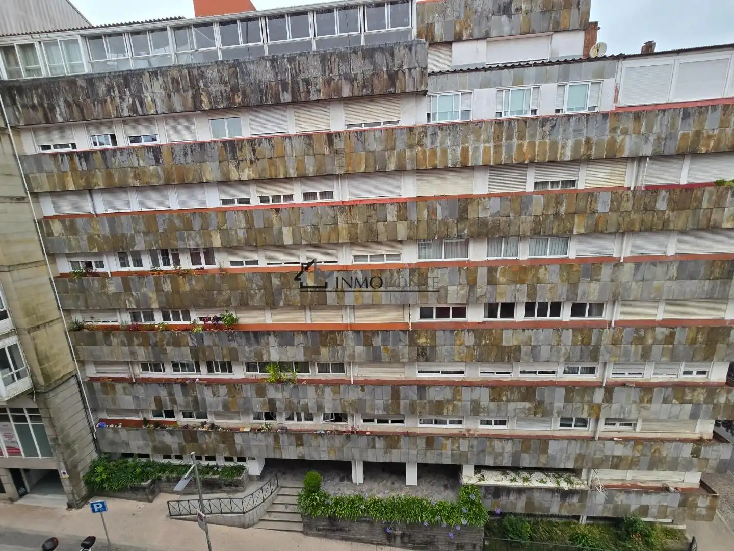 Vista exterior de Pis en venda en Pontevedra Capital  amb Traster