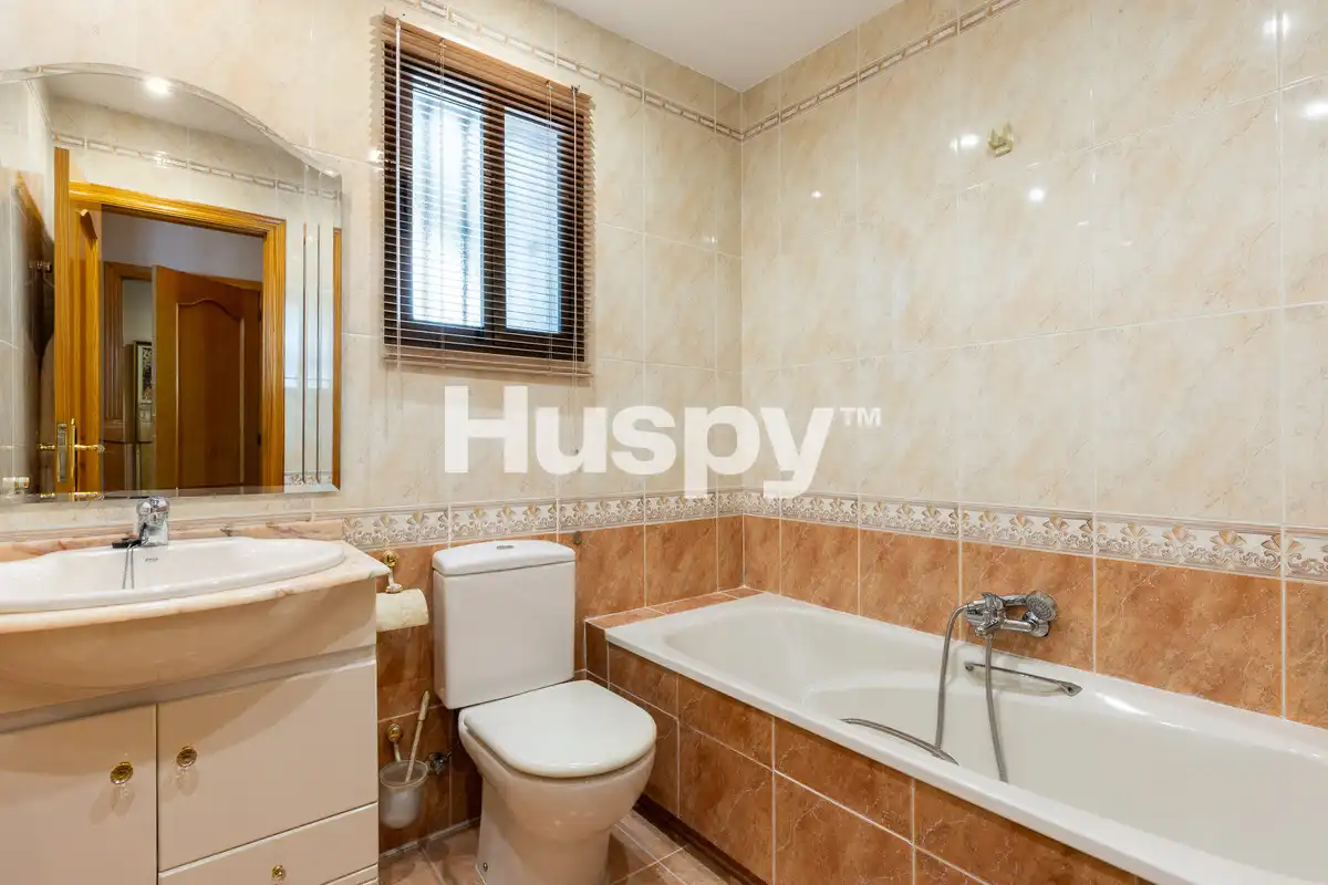 Casa pareada con balcón en venta en Carrer de Sedaví, imagen 25