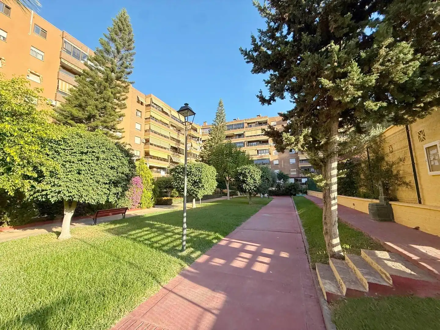 Vista exterior de Pis en venda en Málaga amb Aire condicionat, Calefacció i Jardí privat